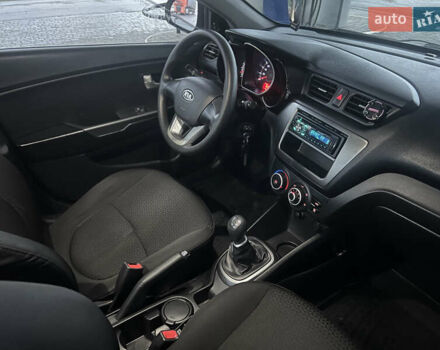 Белый Киа Рио, объемом двигателя 1.4 л и пробегом 150 тыс. км за 6499 $, фото 11 на Automoto.ua