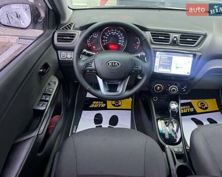 Белый Киа Рио, объемом двигателя 1.59 л и пробегом 150 тыс. км за 7100 $, фото 15 на Automoto.ua