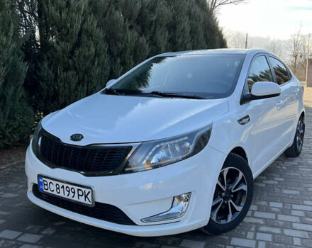 Белый Киа Рио, объемом двигателя 1.4 л и пробегом 143 тыс. км за 6500 $, фото 2 на Automoto.ua