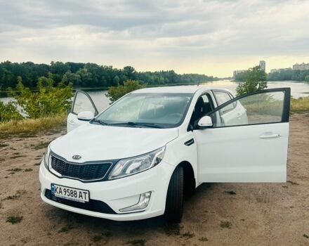 Белый Киа Рио, объемом двигателя 1.6 л и пробегом 200 тыс. км за 7500 $, фото 6 на Automoto.ua