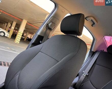 Білий Кіа Ріо, об'ємом двигуна 1.59 л та пробігом 48 тис. км за 10200 $, фото 16 на Automoto.ua