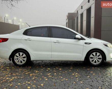 Белый Киа Рио, объемом двигателя 1.6 л и пробегом 160 тыс. км за 8250 $, фото 7 на Automoto.ua