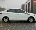 Белый Киа Рио, объемом двигателя 1.6 л и пробегом 160 тыс. км за 8250 $, фото 7 на Automoto.ua