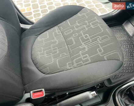 Белый Киа Рио, объемом двигателя 1.6 л и пробегом 42 тыс. км за 9700 $, фото 57 на Automoto.ua