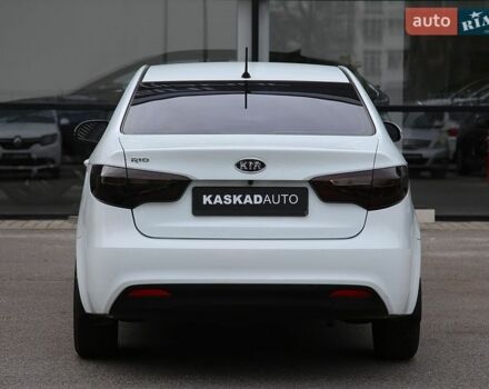 Белый Киа Рио, объемом двигателя 1.6 л и пробегом 127 тыс. км за 8600 $, фото 4 на Automoto.ua