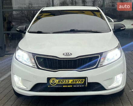 Белый Киа Рио, объемом двигателя 1.59 л и пробегом 150 тыс. км за 7100 $, фото 1 на Automoto.ua