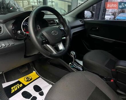 Белый Киа Рио, объемом двигателя 1.59 л и пробегом 150 тыс. км за 7100 $, фото 18 на Automoto.ua