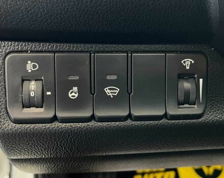 Білий Кіа Ріо, об'ємом двигуна 1.6 л та пробігом 182 тис. км за 7330 $, фото 19 на Automoto.ua