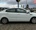 Белый Киа Рио, объемом двигателя 1.4 л и пробегом 200 тыс. км за 6900 $, фото 7 на Automoto.ua