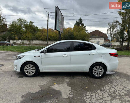 Белый Киа Рио, объемом двигателя 1.59 л и пробегом 149 тыс. км за 7800 $, фото 3 на Automoto.ua