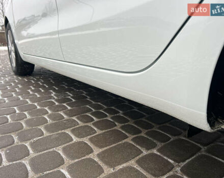 Белый Киа Рио, объемом двигателя 1.6 л и пробегом 42 тыс. км за 9600 $, фото 11 на Automoto.ua