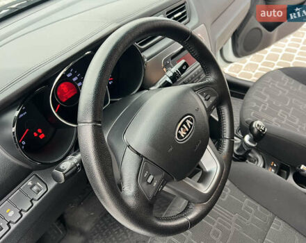 Белый Киа Рио, объемом двигателя 1.6 л и пробегом 42 тыс. км за 9600 $, фото 39 на Automoto.ua