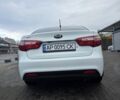 Белый Киа Рио, объемом двигателя 1.4 л и пробегом 288 тыс. км за 6500 $, фото 11 на Automoto.ua
