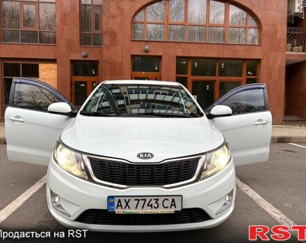 Білий Кіа Ріо, об'ємом двигуна 1.6 л та пробігом 91 тис. км за 8600 $, фото 4 на Automoto.ua