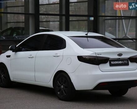 Белый Киа Рио, объемом двигателя 1.6 л и пробегом 127 тыс. км за 8600 $, фото 3 на Automoto.ua