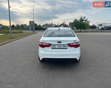 Белый Киа Рио, объемом двигателя 1.59 л и пробегом 262 тыс. км за 5700 $, фото 4 на Automoto.ua
