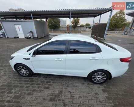 Белый Киа Рио, объемом двигателя 1.4 л и пробегом 288 тыс. км за 7000 $, фото 15 на Automoto.ua