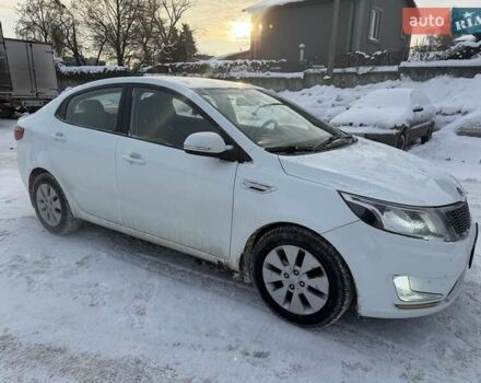 Білий Кіа Ріо, об'ємом двигуна 1.6 л та пробігом 196 тис. км за 7800 $, фото 1 на Automoto.ua
