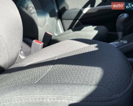Білий Кіа Ріо, об'ємом двигуна 1.6 л та пробігом 82 тис. км за 9600 $, фото 64 на Automoto.ua
