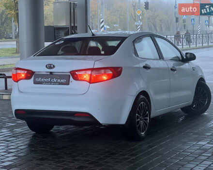 Белый Киа Рио, объемом двигателя 1.4 л и пробегом 150 тыс. км за 6499 $, фото 6 на Automoto.ua
