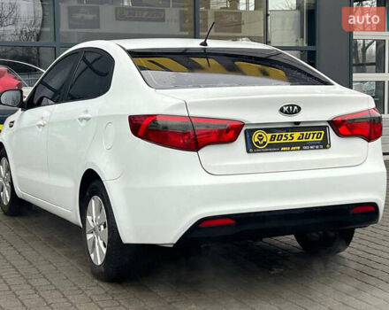 Белый Киа Рио, объемом двигателя 1.59 л и пробегом 150 тыс. км за 7100 $, фото 4 на Automoto.ua
