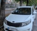 Белый Киа Рио, объемом двигателя 1.6 л и пробегом 160 тыс. км за 8000 $, фото 1 на Automoto.ua