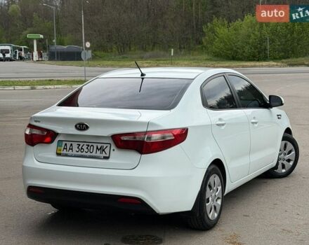 Белый Киа Рио, объемом двигателя 1.4 л и пробегом 167 тыс. км за 7200 $, фото 4 на Automoto.ua