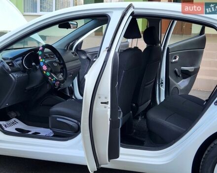 Белый Киа Рио, объемом двигателя 1.4 л и пробегом 143 тыс. км за 9350 $, фото 36 на Automoto.ua