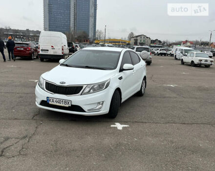 Белый Киа Рио, объемом двигателя 1.59 л и пробегом 290 тыс. км за 8000 $, фото 2 на Automoto.ua
