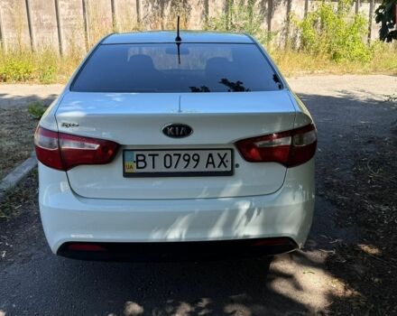 Белый Киа Рио, объемом двигателя 1.4 л и пробегом 129 тыс. км за 7500 $, фото 3 на Automoto.ua