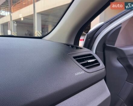 Білий Кіа Ріо, об'ємом двигуна 1.6 л та пробігом 48 тис. км за 10200 $, фото 16 на Automoto.ua