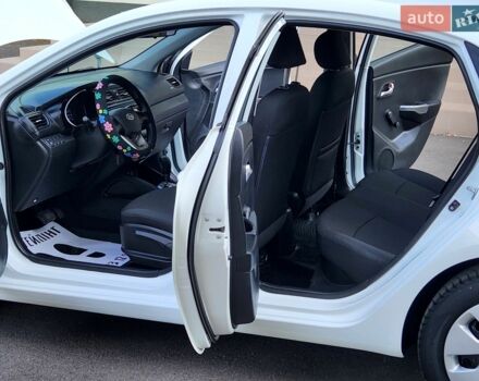 Белый Киа Рио, объемом двигателя 1.4 л и пробегом 143 тыс. км за 9350 $, фото 37 на Automoto.ua
