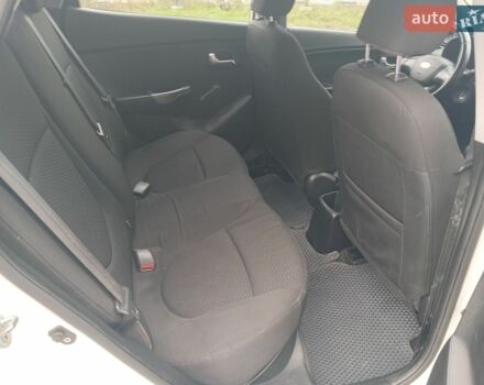 Білий Кіа Ріо, об'ємом двигуна 1.4 л та пробігом 230 тис. км за 5300 $, фото 15 на Automoto.ua