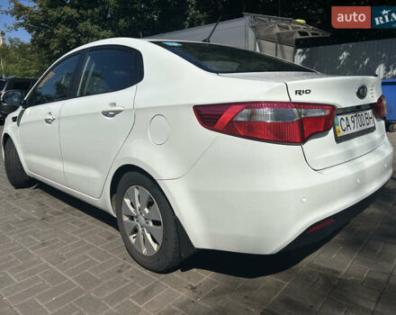 Белый Киа Рио, объемом двигателя 1.59 л и пробегом 258 тыс. км за 7999 $, фото 2 на Automoto.ua