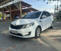 Белый Киа Рио, объемом двигателя 1.4 л и пробегом 300 тыс. км за 5300 $, фото 2 на Automoto.ua