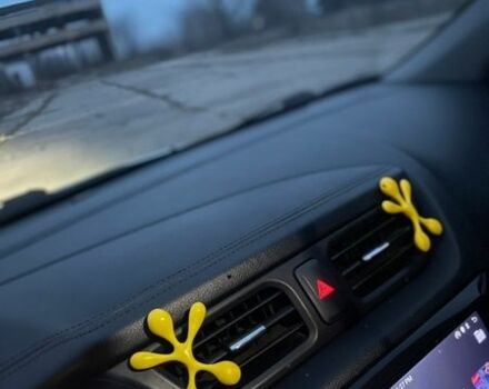 Білий Кіа Ріо, об'ємом двигуна 1.6 л та пробігом 163 тис. км за 5999 $, фото 11 на Automoto.ua