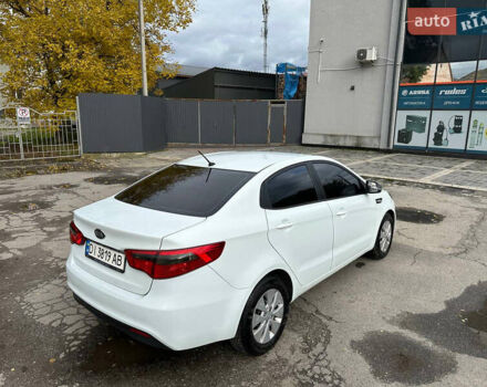Белый Киа Рио, объемом двигателя 1.59 л и пробегом 149 тыс. км за 7800 $, фото 5 на Automoto.ua
