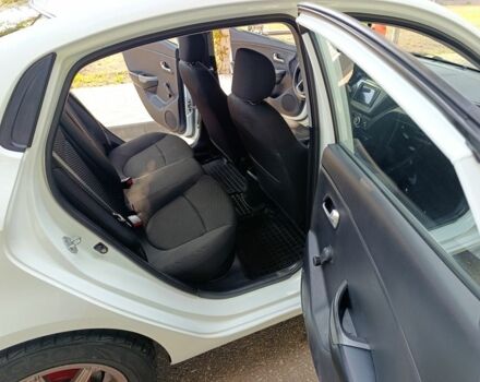 Белый Киа Рио, объемом двигателя 1.4 л и пробегом 99 тыс. км за 6517 $, фото 9 на Automoto.ua