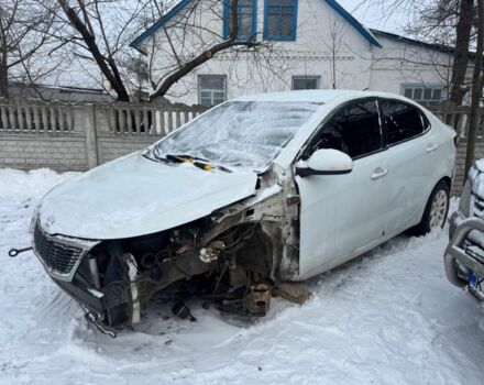 Белый Киа Рио, объемом двигателя 1.4 л и пробегом 175 тыс. км за 2800 $, фото 3 на Automoto.ua