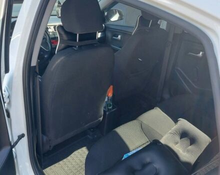 Белый Киа Рио, объемом двигателя 1.4 л и пробегом 69 тыс. км за 8999 $, фото 11 на Automoto.ua
