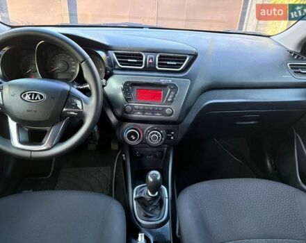 Белый Киа Рио, объемом двигателя 1.4 л и пробегом 173 тыс. км за 7000 $, фото 22 на Automoto.ua