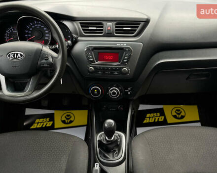 Белый Киа Рио, объемом двигателя 1.4 л и пробегом 200 тыс. км за 6900 $, фото 10 на Automoto.ua