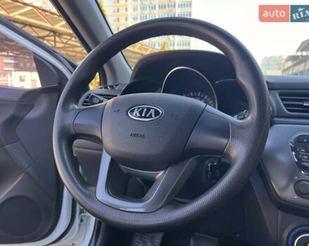 Білий Кіа Ріо, об'ємом двигуна 1.59 л та пробігом 48 тис. км за 10200 $, фото 8 на Automoto.ua
