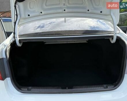 Белый Киа Рио, объемом двигателя 1.6 л и пробегом 82 тыс. км за 9600 $, фото 56 на Automoto.ua