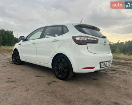 Белый Киа Рио, объемом двигателя 1.6 л и пробегом 200 тыс. км за 7500 $, фото 1 на Automoto.ua