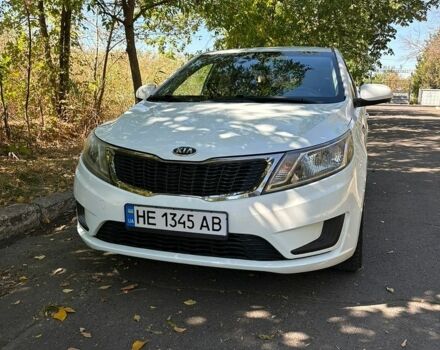 Белый Киа Рио, объемом двигателя 1.4 л и пробегом 131 тыс. км за 8499 $, фото 2 на Automoto.ua