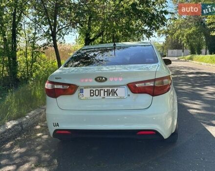 Белый Киа Рио, объемом двигателя 1.4 л и пробегом 131 тыс. км за 8999 $, фото 5 на Automoto.ua