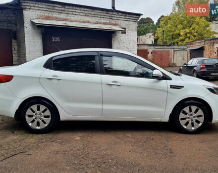 Белый Киа Рио, объемом двигателя 1.59 л и пробегом 159 тыс. км за 8800 $, фото 4 на Automoto.ua