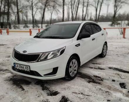 Білий Кіа Ріо, об'ємом двигуна 1.4 л та пробігом 98 тис. км за 8600 $, фото 5 на Automoto.ua