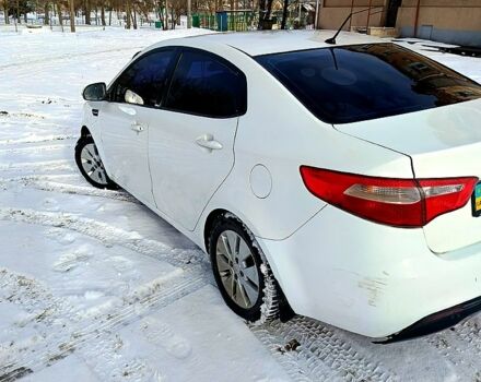 Белый Киа Рио, объемом двигателя 1.6 л и пробегом 168 тыс. км за 4999 $, фото 2 на Automoto.ua